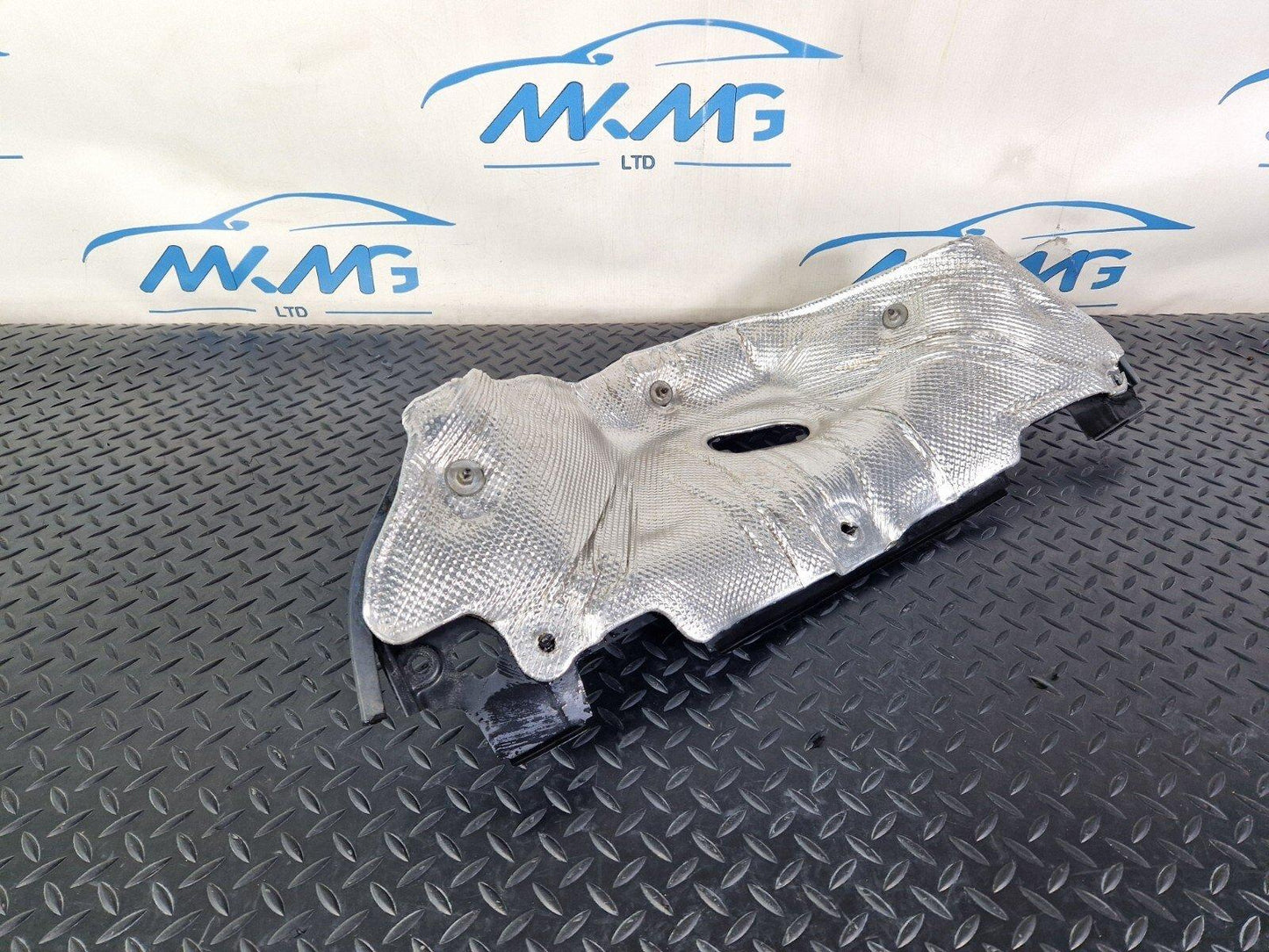 16-19 AUDI A4 B9 GENUINE OEM BULKHEAD FIREWALL HEAT PROTECTION SHIELD 8W0819523C