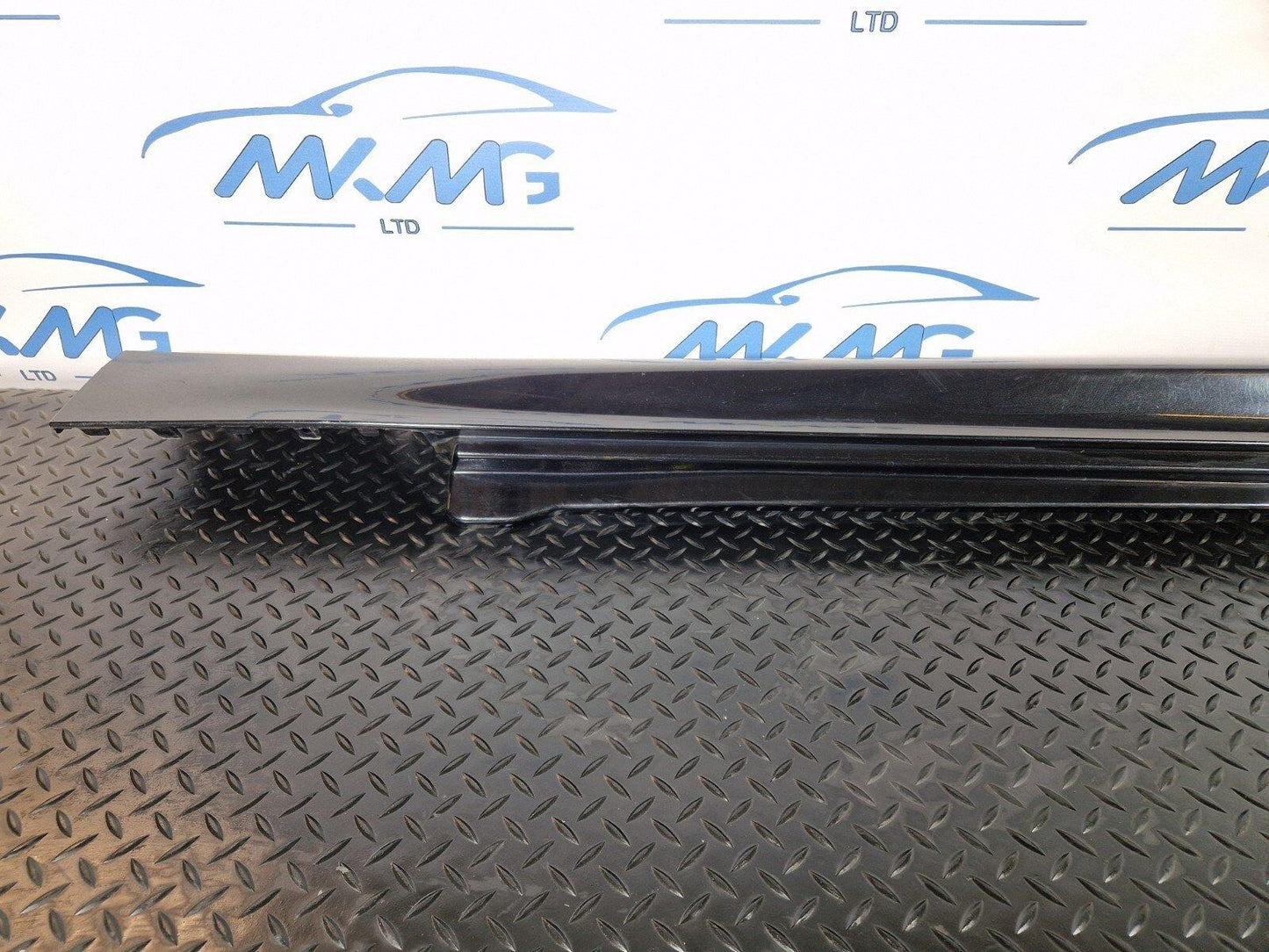11-18 BMW 6 SERIES F06 GENUINE OEM RIGHT SIDE SKIRT 8052654