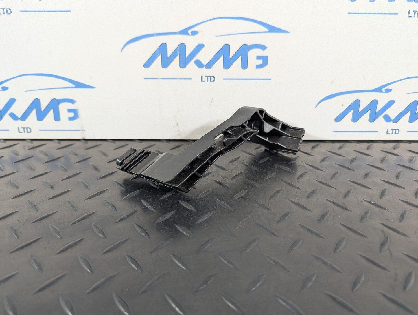 11-19 MERCEDES BENZ ML W166 GENUINE DOOR LOCK BRACKET A1667330114