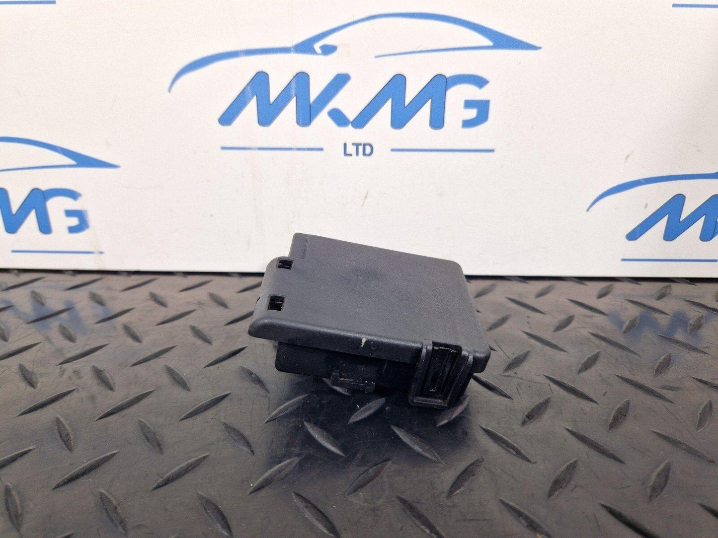 AUDI A5 F5 SPORTBACK FUSE BOX POWER DISTRIBUTION CONTROL MODULE 8W0941824AN