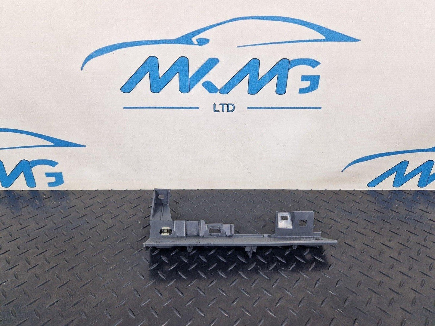 2018-ON MERCEDES BENZ SPRINTER W907 W910 GENUINE DASHBOARD COVER A9106806900