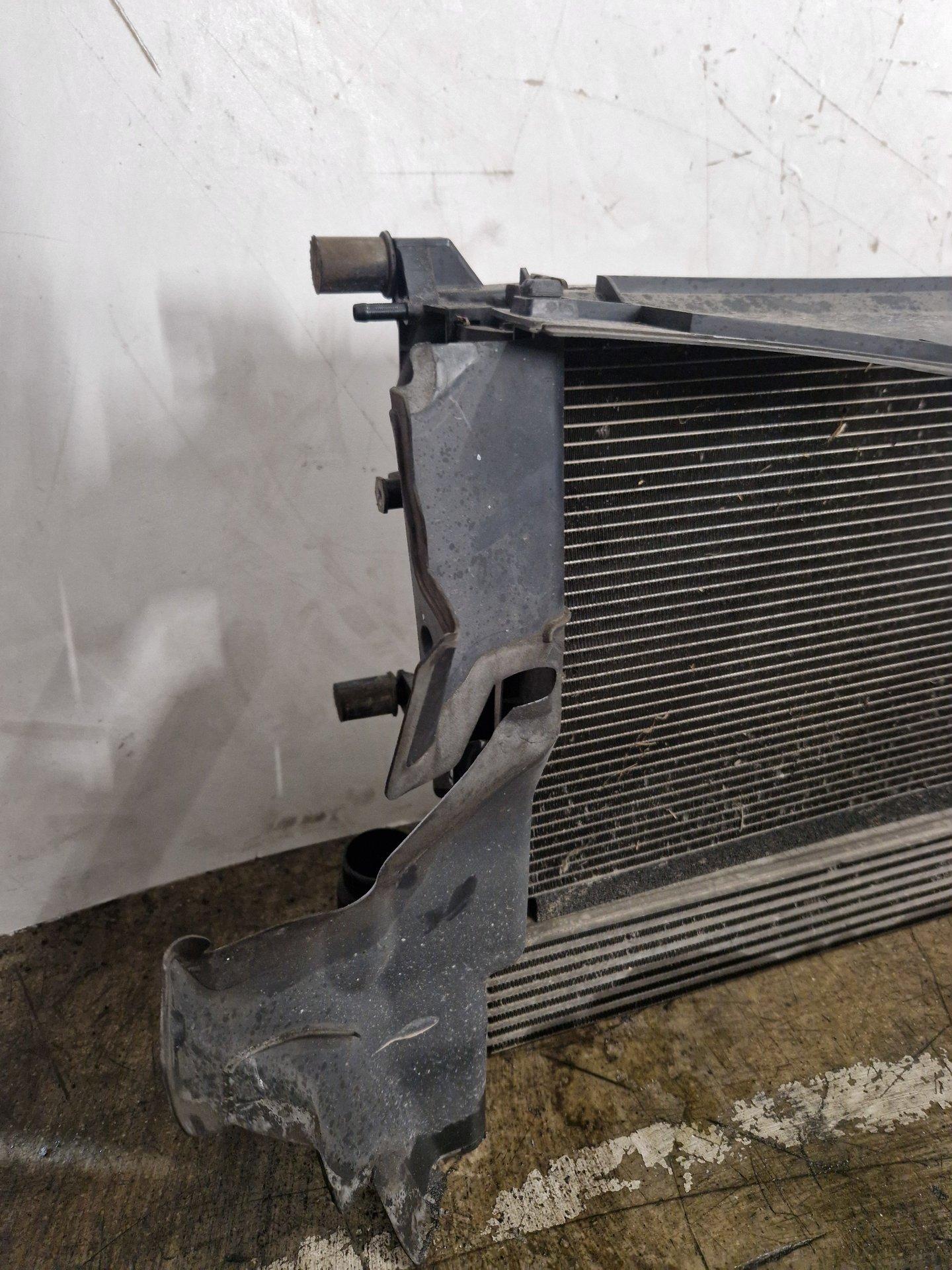Renault Megane MK3 (Ph2) (X95) Hatchback 1.5L Diesel Genuine Radiator Rad Pack