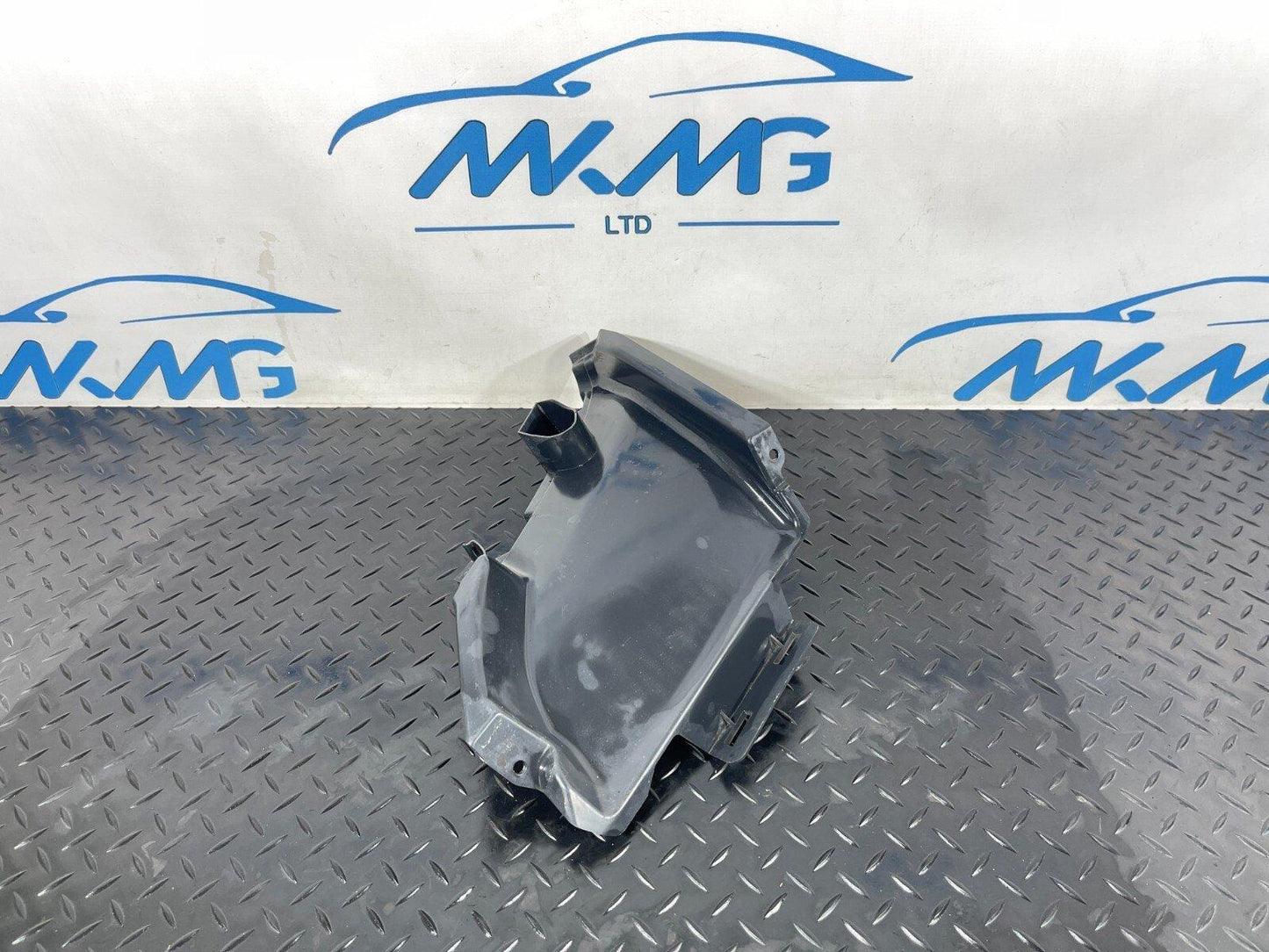 2019-ON  LAND ROVER DISCOVERY L550 DRIVER SIDE FRONT BUMPER BRACKET LK7217E950A