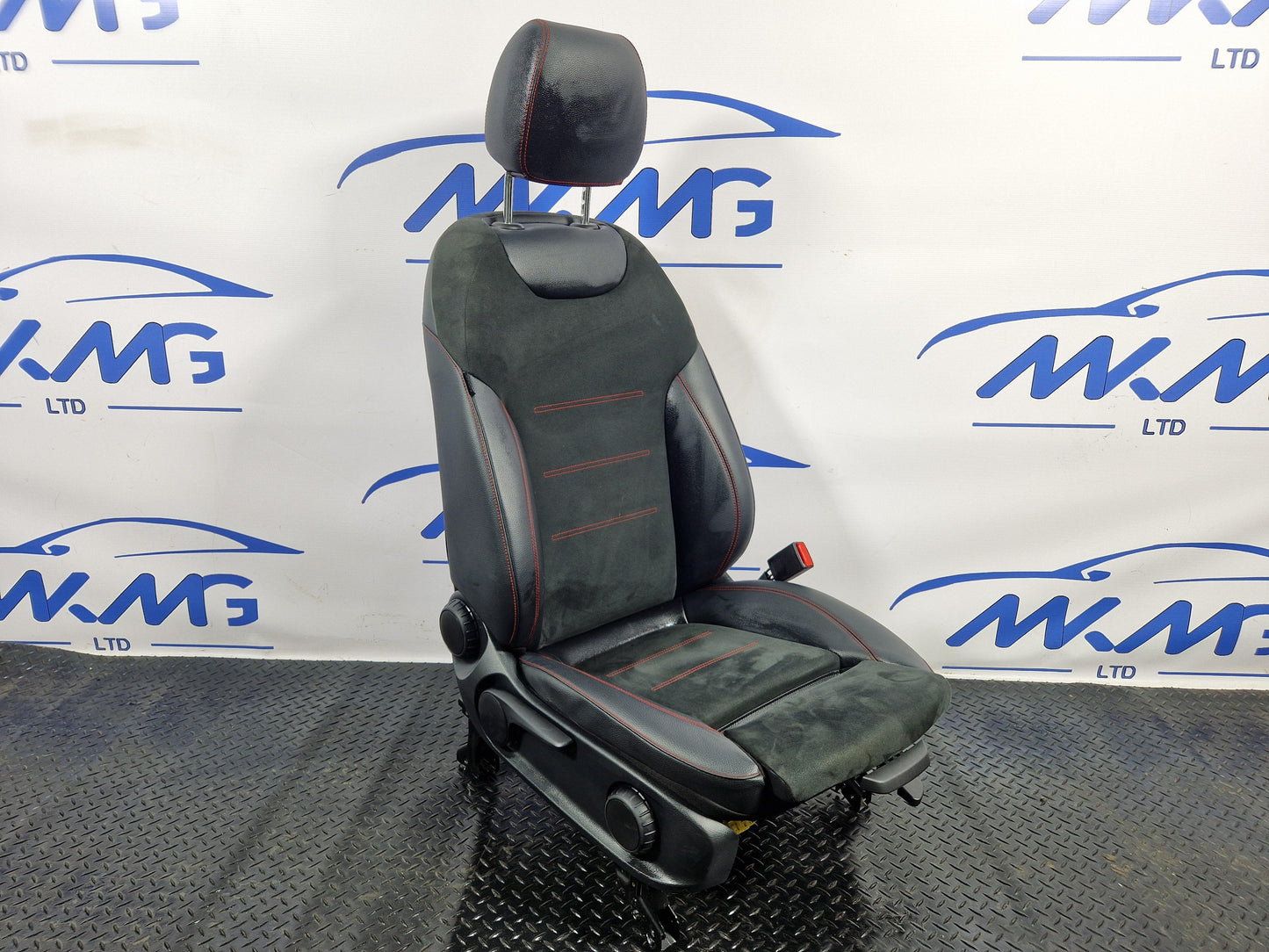 2019 - Mercedes-Benz B200d B-Class W247 SUV Front Right Driver Seat