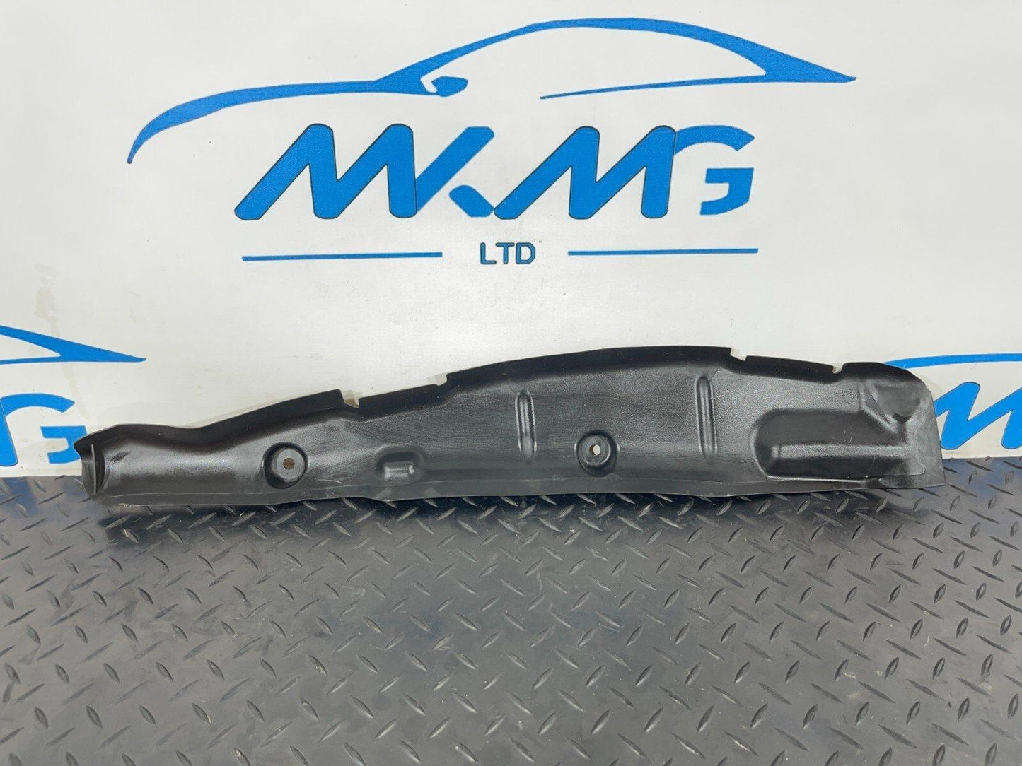 16-19 AUDI A4 B9 AVANT GENUINE FRONT LEFT SIDE WING FENDER COVER 8W0821111