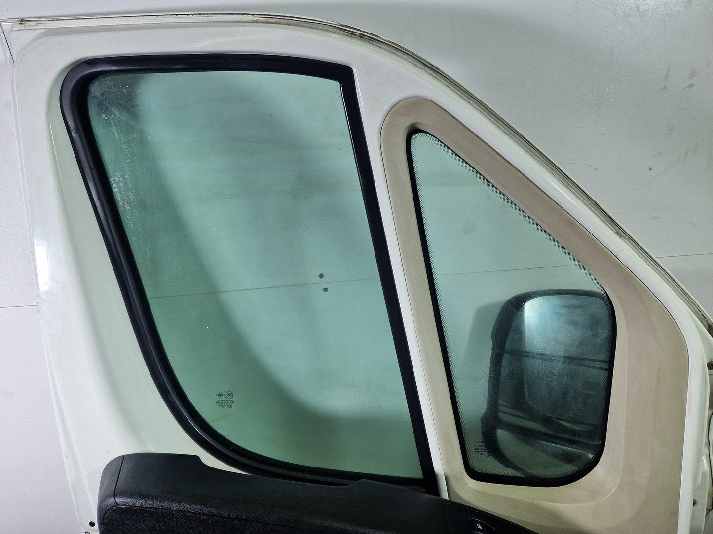 Peugeot Boxer MK3 Cargo Van Front Left N/S Passenger Complete Door in Silver