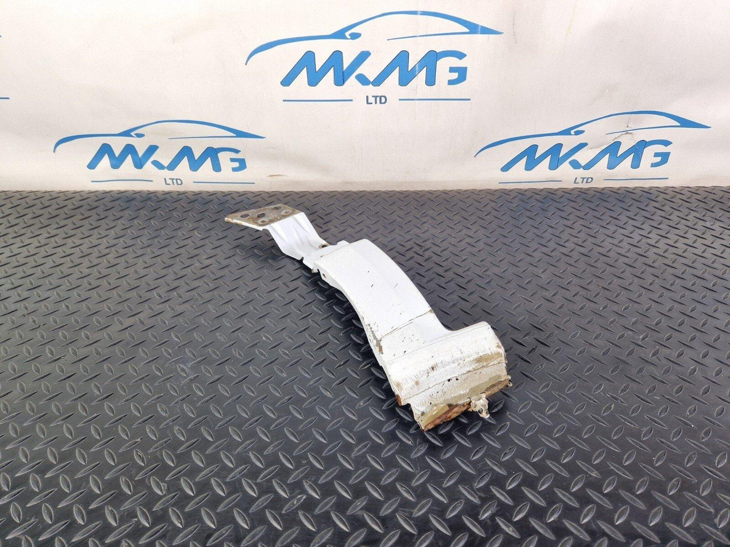 18-ON MERCEDES BENZ SPRINTER  W907 FRONT LEFT WING STRIP A9108810200