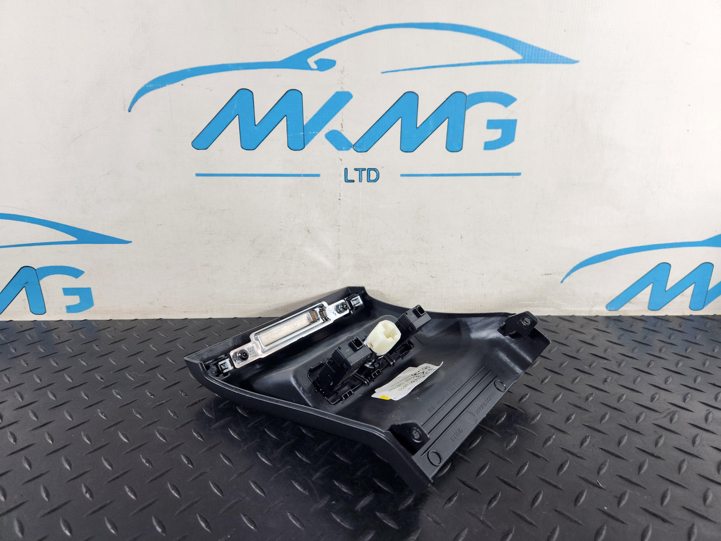 Land Rover Range Rover Evoque L551 SUV Rear Centre Console Trim K8D2-04569-A