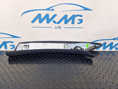 19-ON MERCEDES BENZ A CLASS RIGHT SIDE A PILLAR TRIM COVER A1776900100