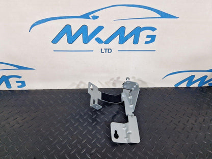 19-ON MERCEDES BENZ CLA C118 WATER COOLER VALVE BRACKET A1775043700