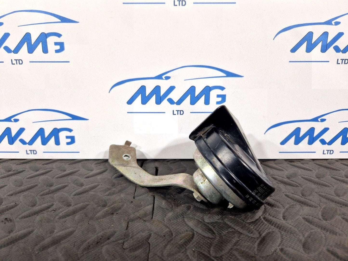 12-18 MERCEDES BENZ W176 ALARM SIREN HORN SIGNAL A0065428620