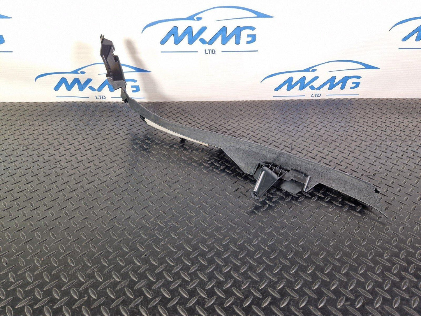 14-21 MERCEDES BENZ C300h W205 REAR RIGHT INNER ARCH TRIM A2056903705