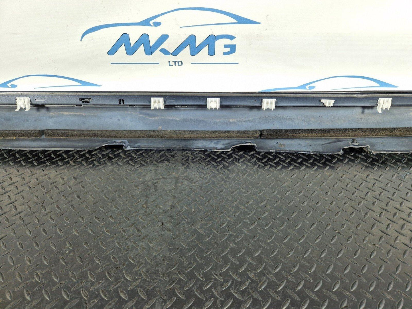 10-17 AUDI A8 4H LEFT N/S LOWER SILL SKIRT COVER TRIM IN BLUE 4H0853859D