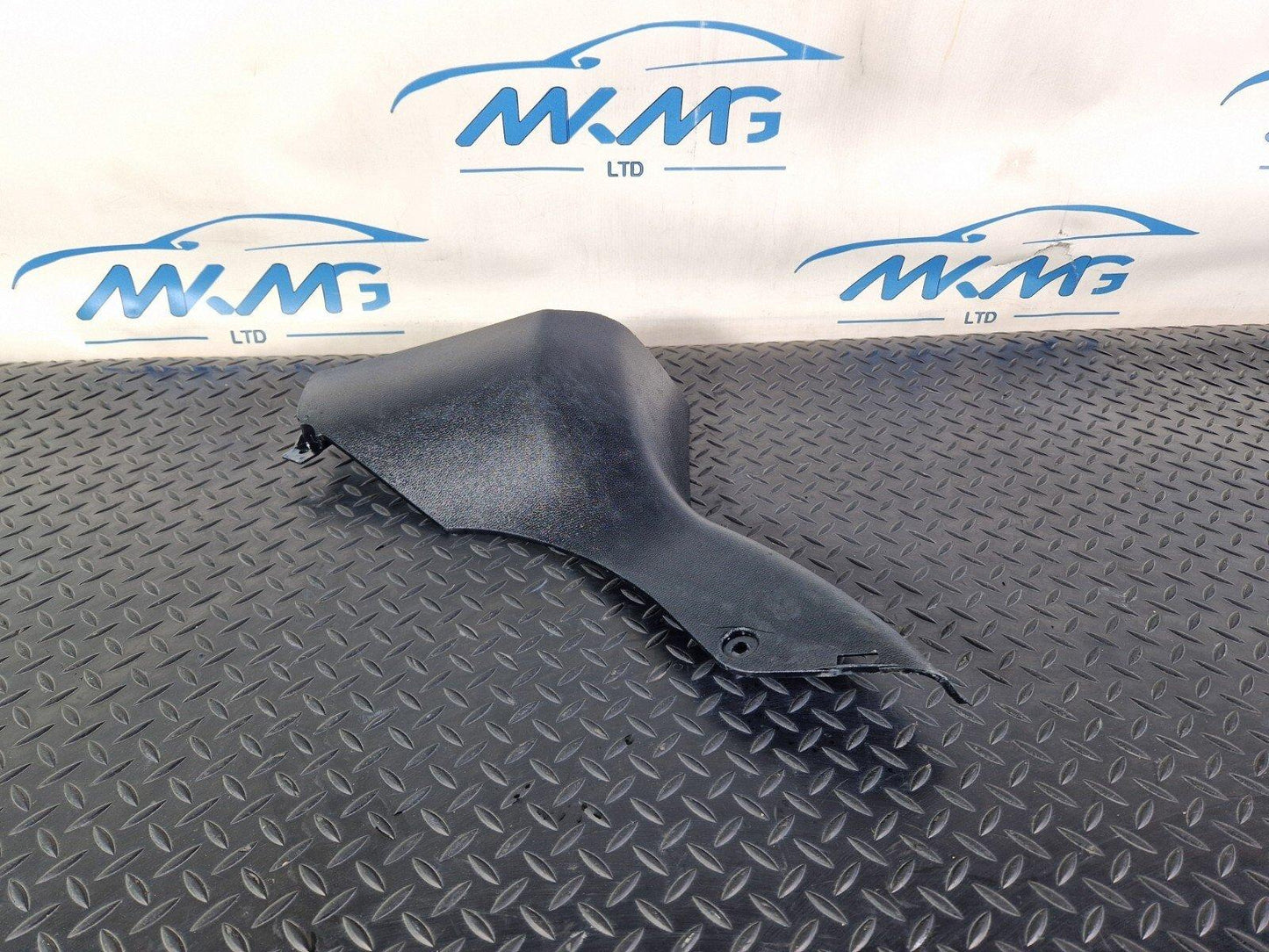 18-ON MERCEDES BENZ SPRINTER W907 W910 RIGHT FOOTWELL TRIM A9076880100