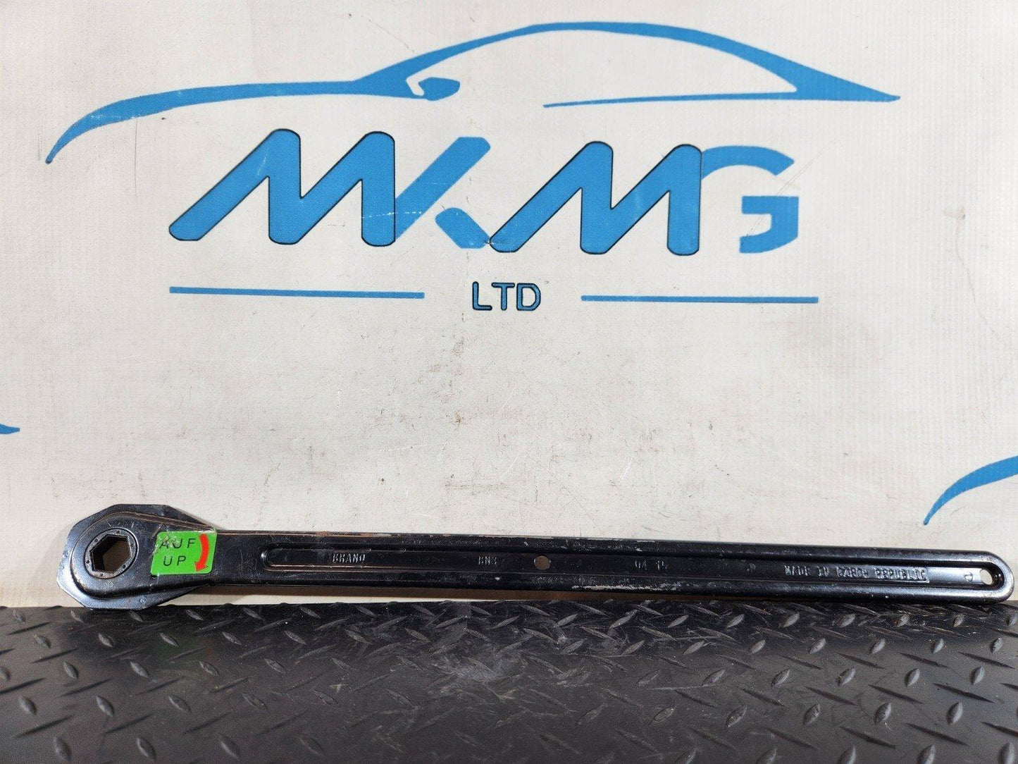 16-20 AUDI Q7 4M GENUINE CRANK ARM TOOL 4M0011141