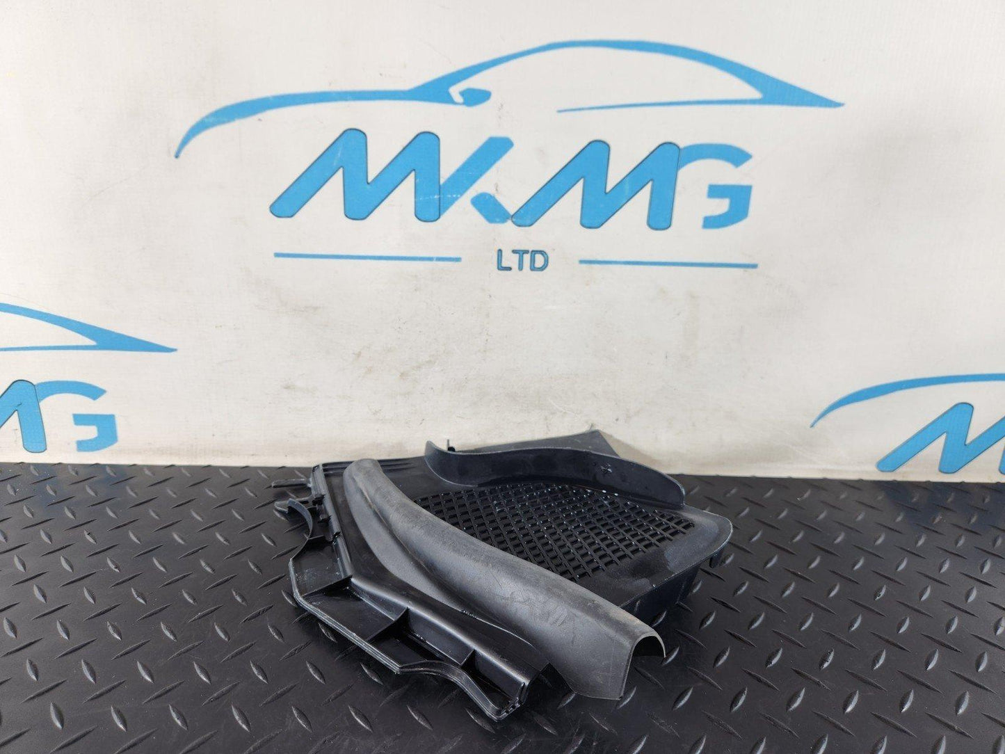 19-ON MERCEDES B CLASS W247 UNDER BONNET TRIM COVER PANEL RIGHT SIDE A2478309901