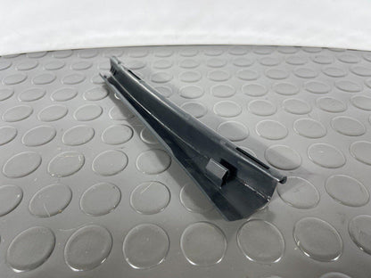 16-19 AUDI A4 B9 SALOON GENUINE RIGHT DRIVER SIDE A PILLAR BRACKET 8W0868204