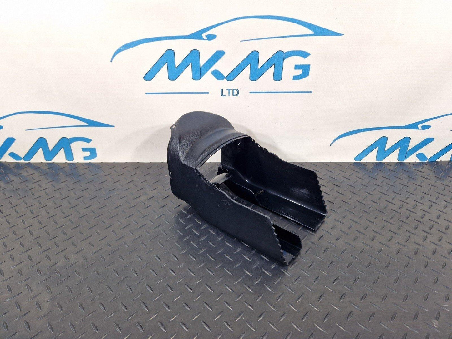 18-ON MERCEDES BENZ SPRINTER W907 W910 STEERING COLUMN SURROUND TRIM A9079003702
