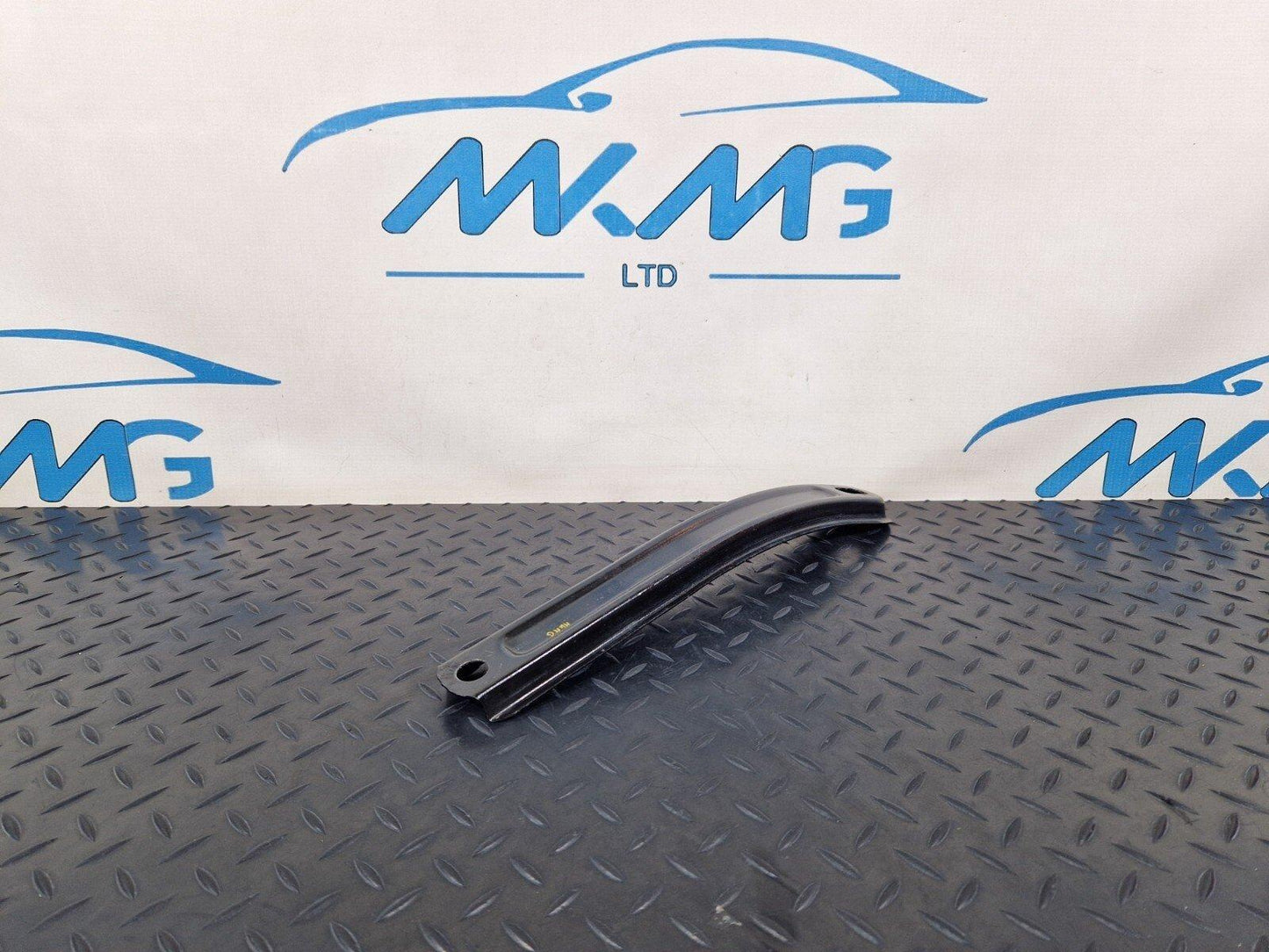 14-21 MERCEDES BENZ C220d W205 FRONT AXLE CARRIER BRACING BRACKET A2056282000