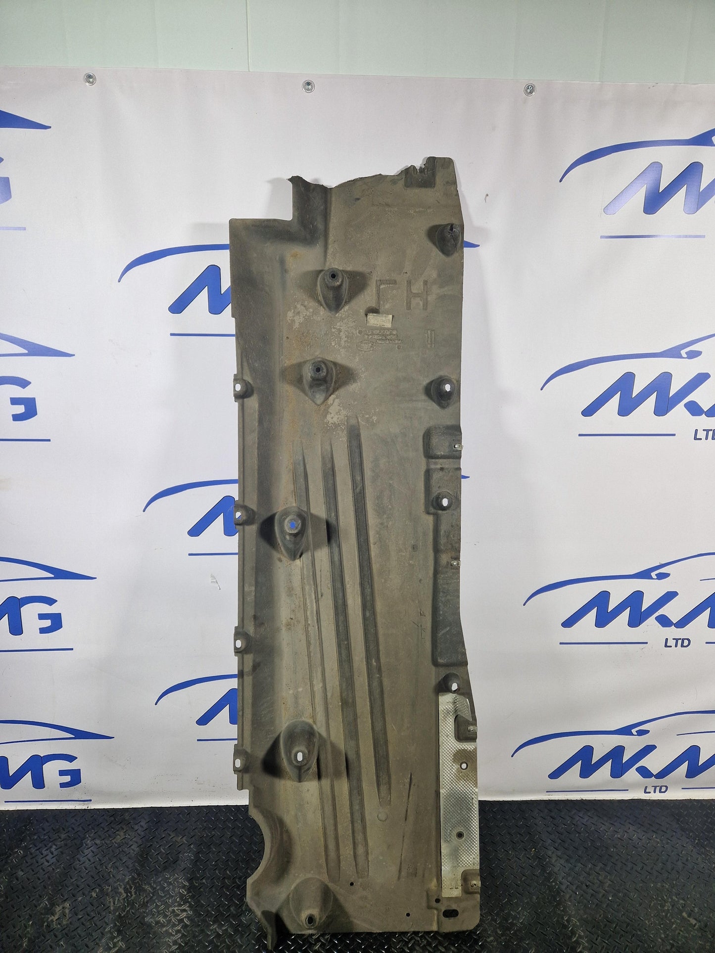 Land Rover Range Rover Evoque L551 Genuine Front Left N/S Underbody K8D2104C21AD
