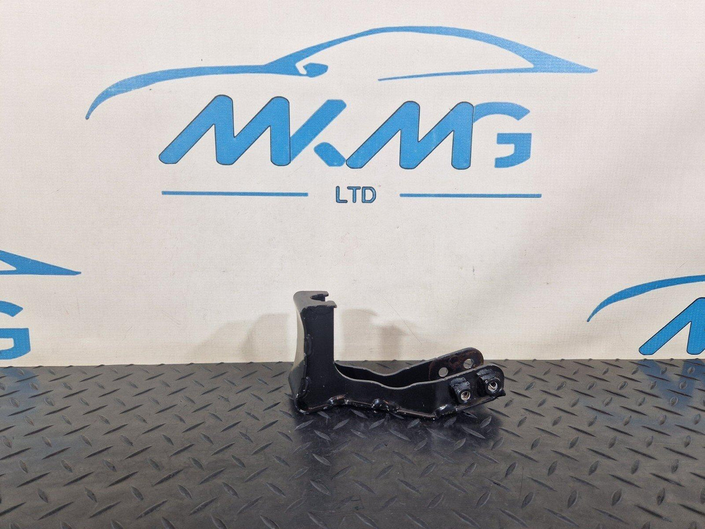 10-17 AUDI A8 4H FRONT RIGHT O/S UNDERRUN BAR BRACKET MOUNT 4H0399634B