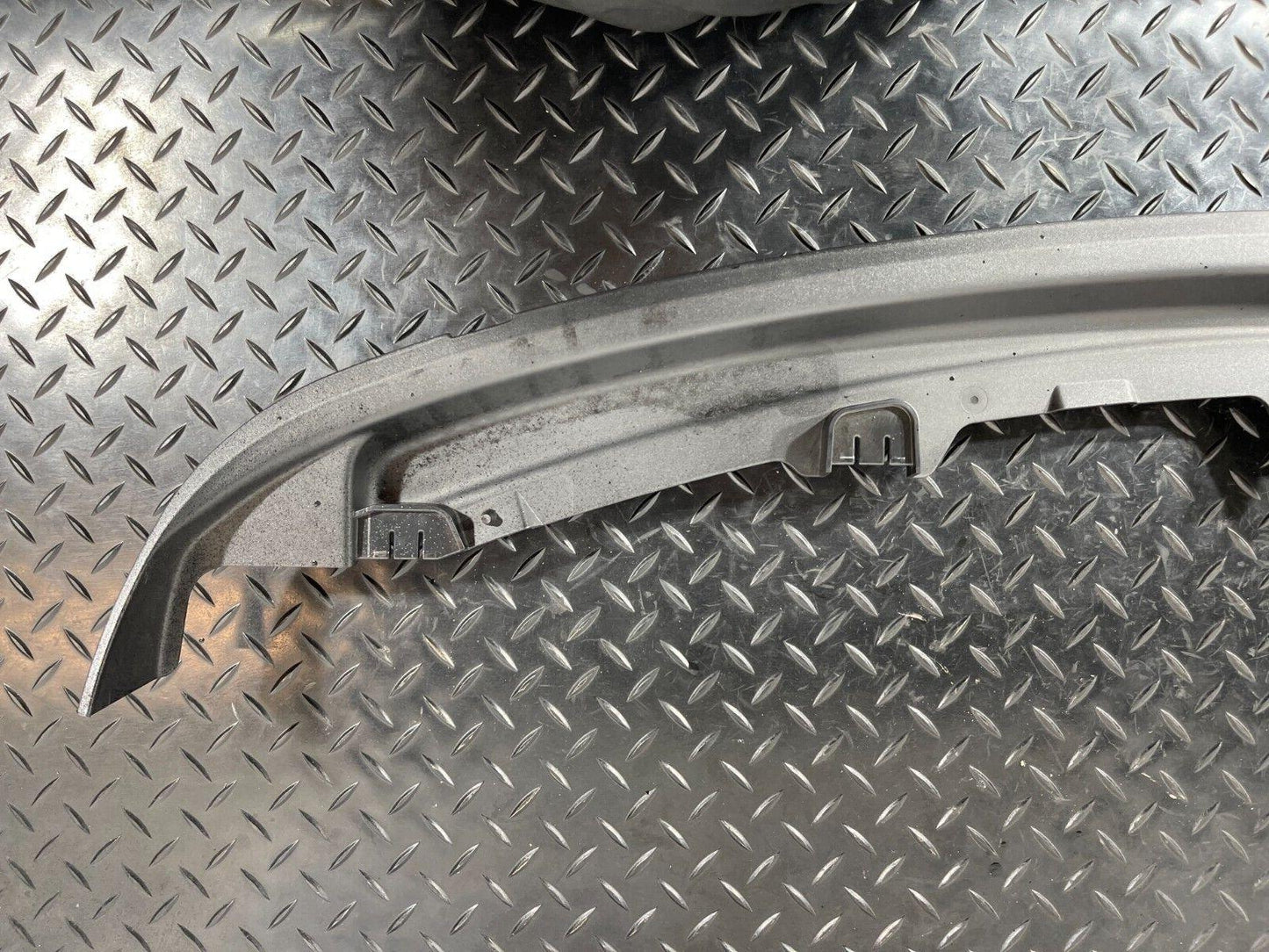 20-ON BMW 2 SERIES F44 REAR WINDOW LOWER TRIM BEAUTIFIER 7475714
