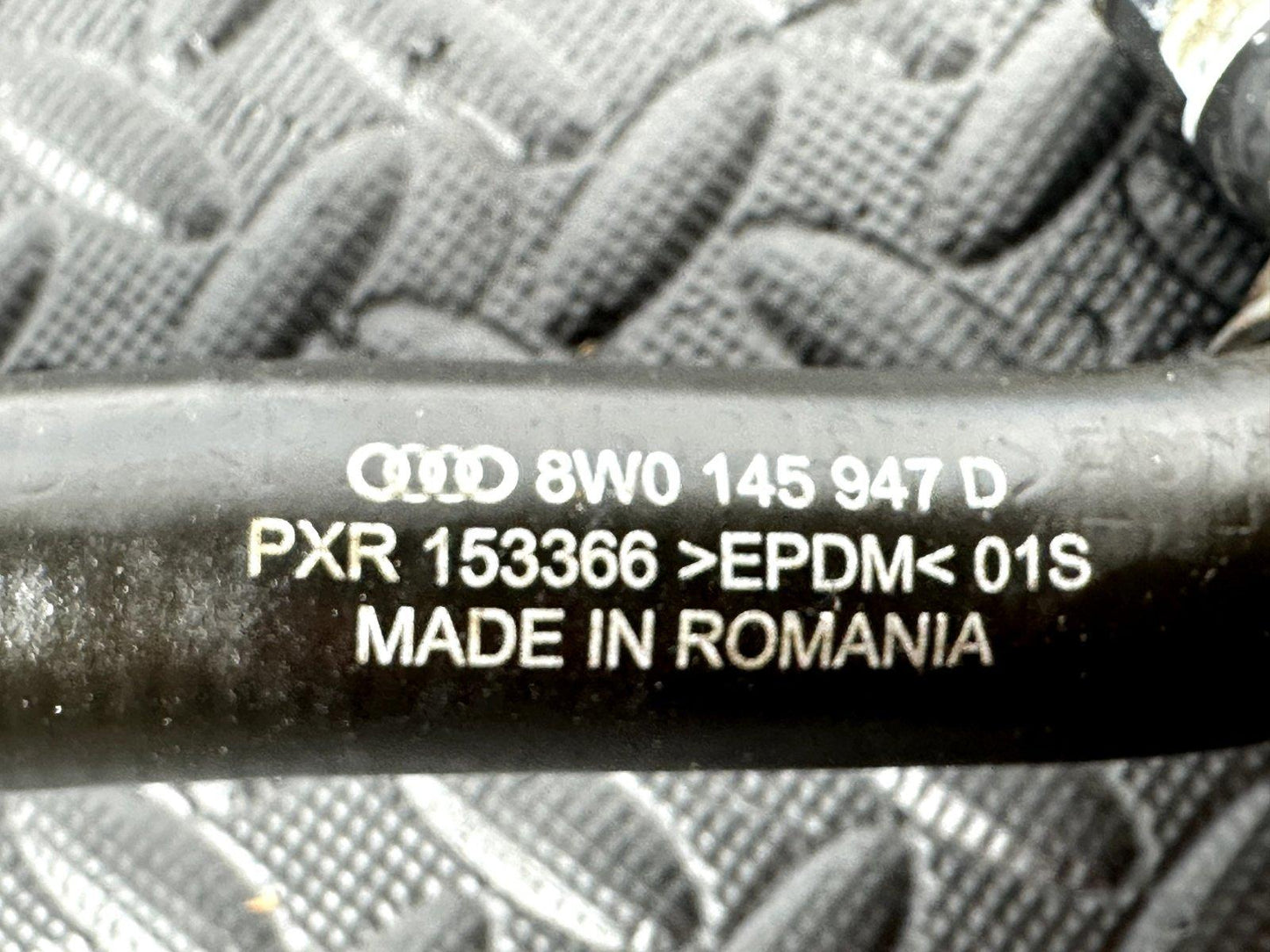 16-19 AUDI A4 B9 GENUINE 1.4 TFSI CVNA ENGINE WATER COOLANT HOSE 8W0145947D