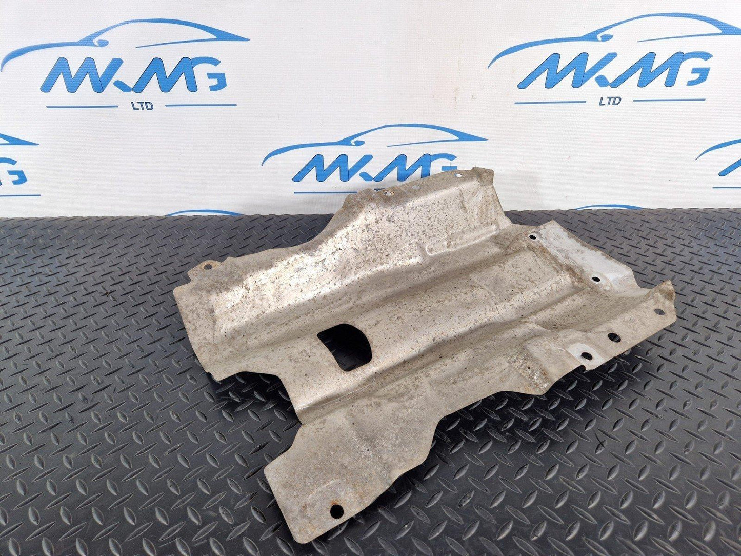 14-19 LAND ROVER L550 2.0 DIESEL AJ200 OEM FRONT ENGINE HEATSHIELD GJ329C141A