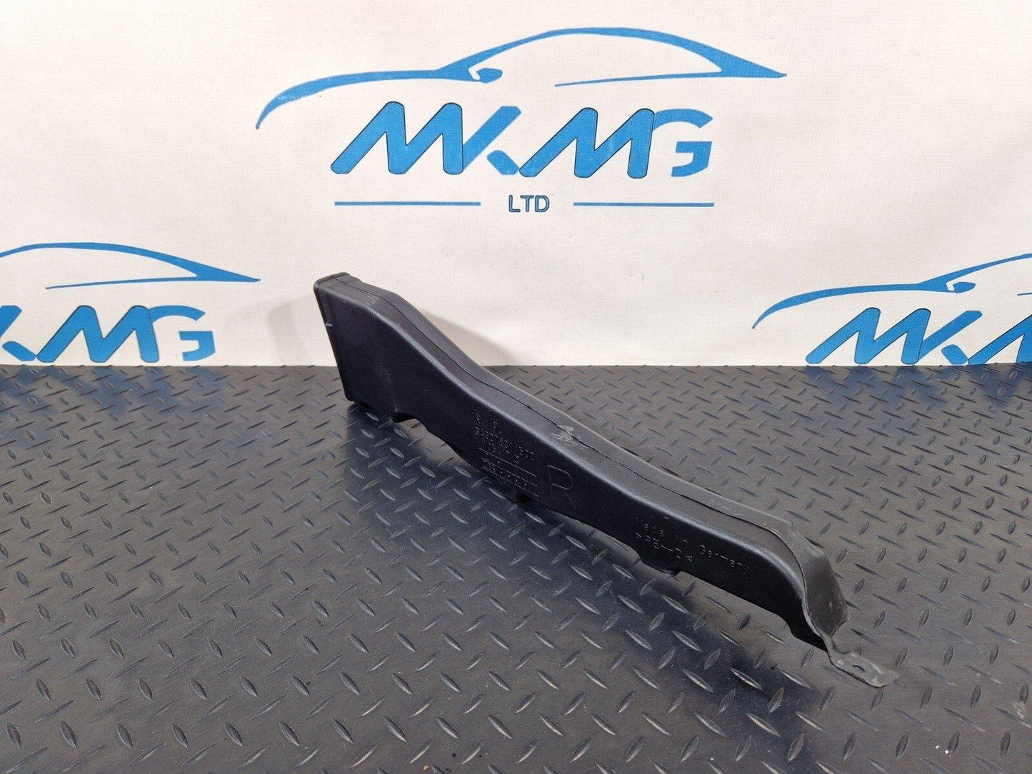 18-ON MERCEDES SPRINTER W907 W910 RIGHT SIDE FOOTWELL AIR VENT DUCT A9078311500