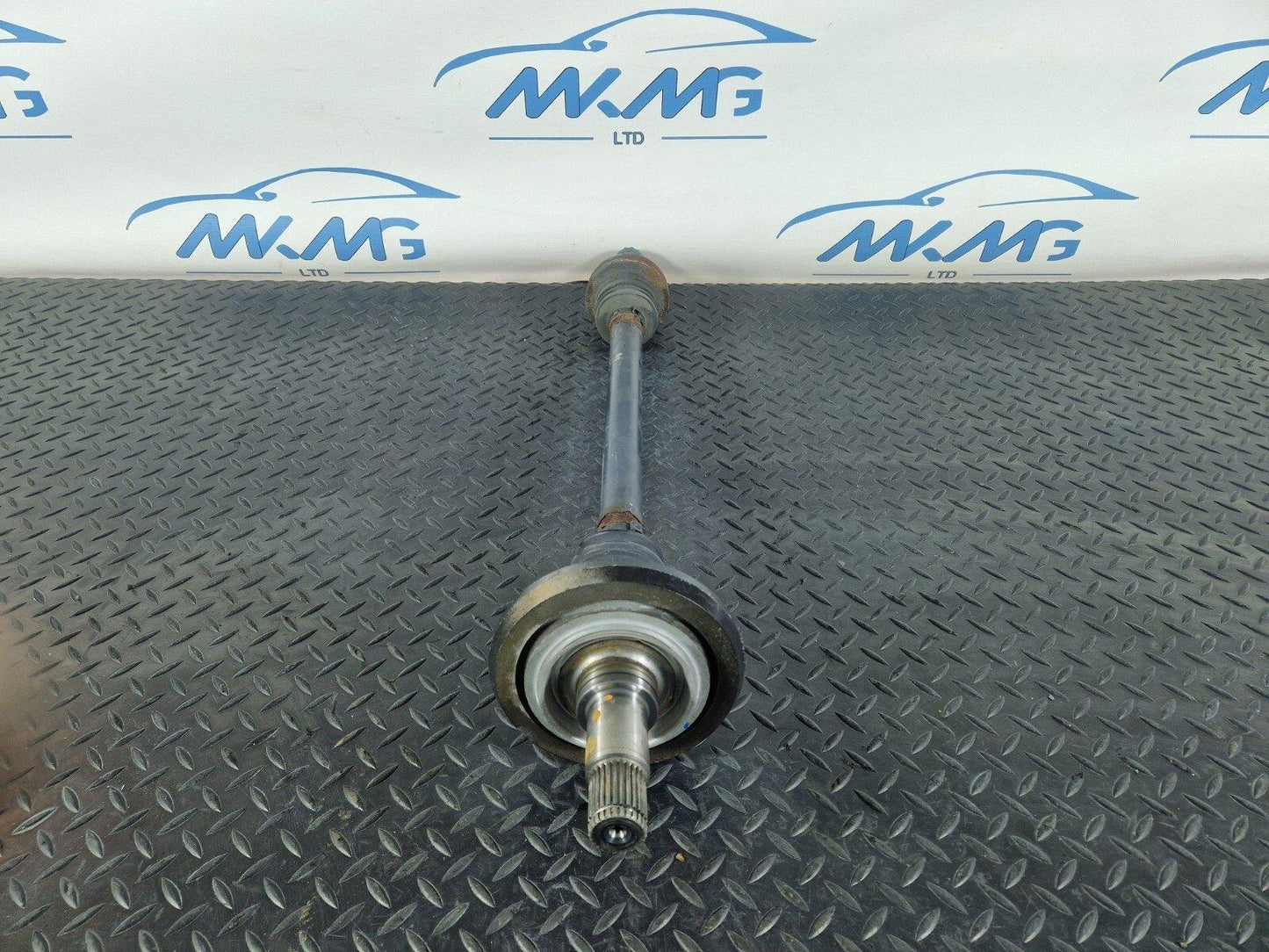 14-21 MERCEDES BENZ C200d W205 OEM REAR DRIVESHAFT FITS LEFT & RIGHT A2203570191