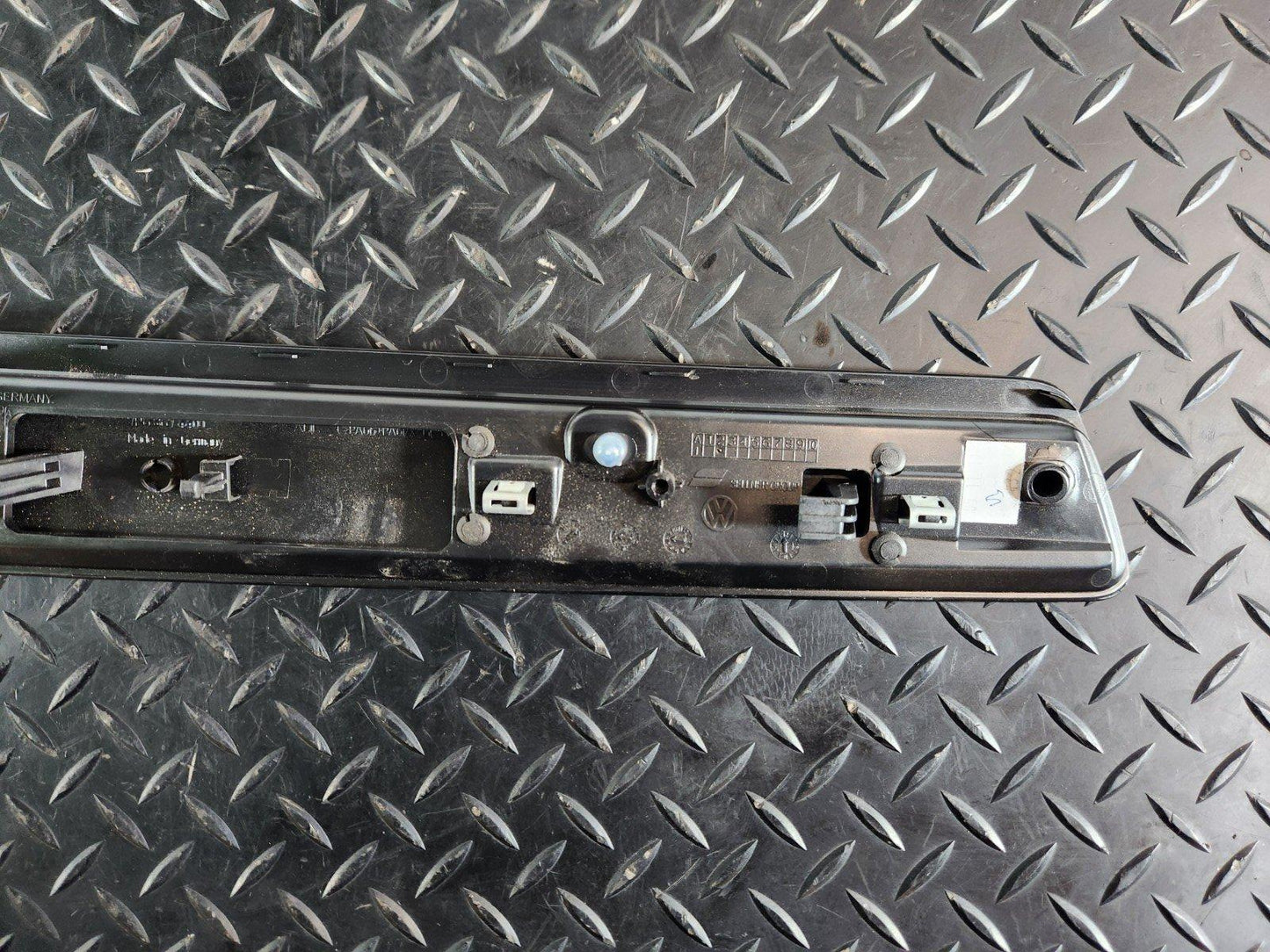 10-18 VW TOUAREG 7P GENUINE FRONT RIGHT O/S DOOR HANDLE 7P6837114