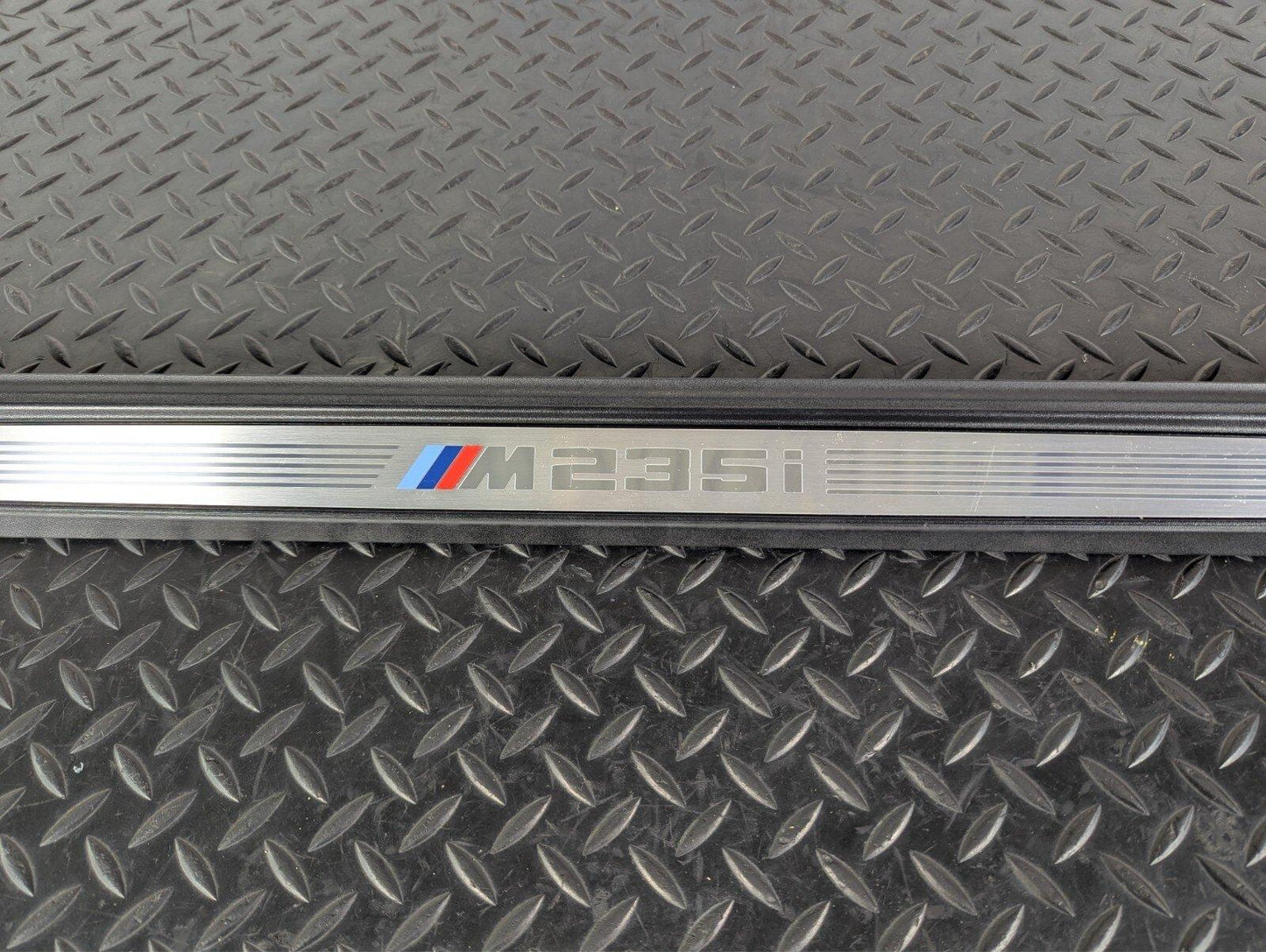 BMW 2 SERIES F22 M SPORT GENUINE DOOR SILL KICK PLATE FITS LEFT & RIGHT 8059061