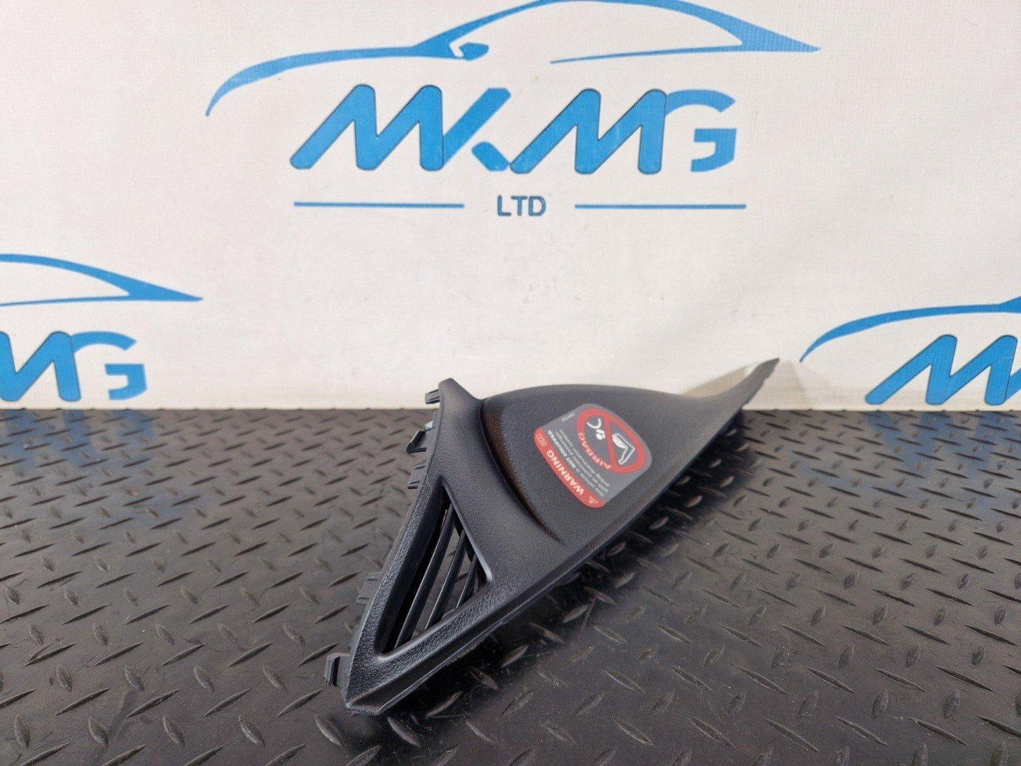 14-23 MERCEDES VITO W447 GENUINE OEM LEFT DASHBOARD SIDE PANEL COVER A4476890637
