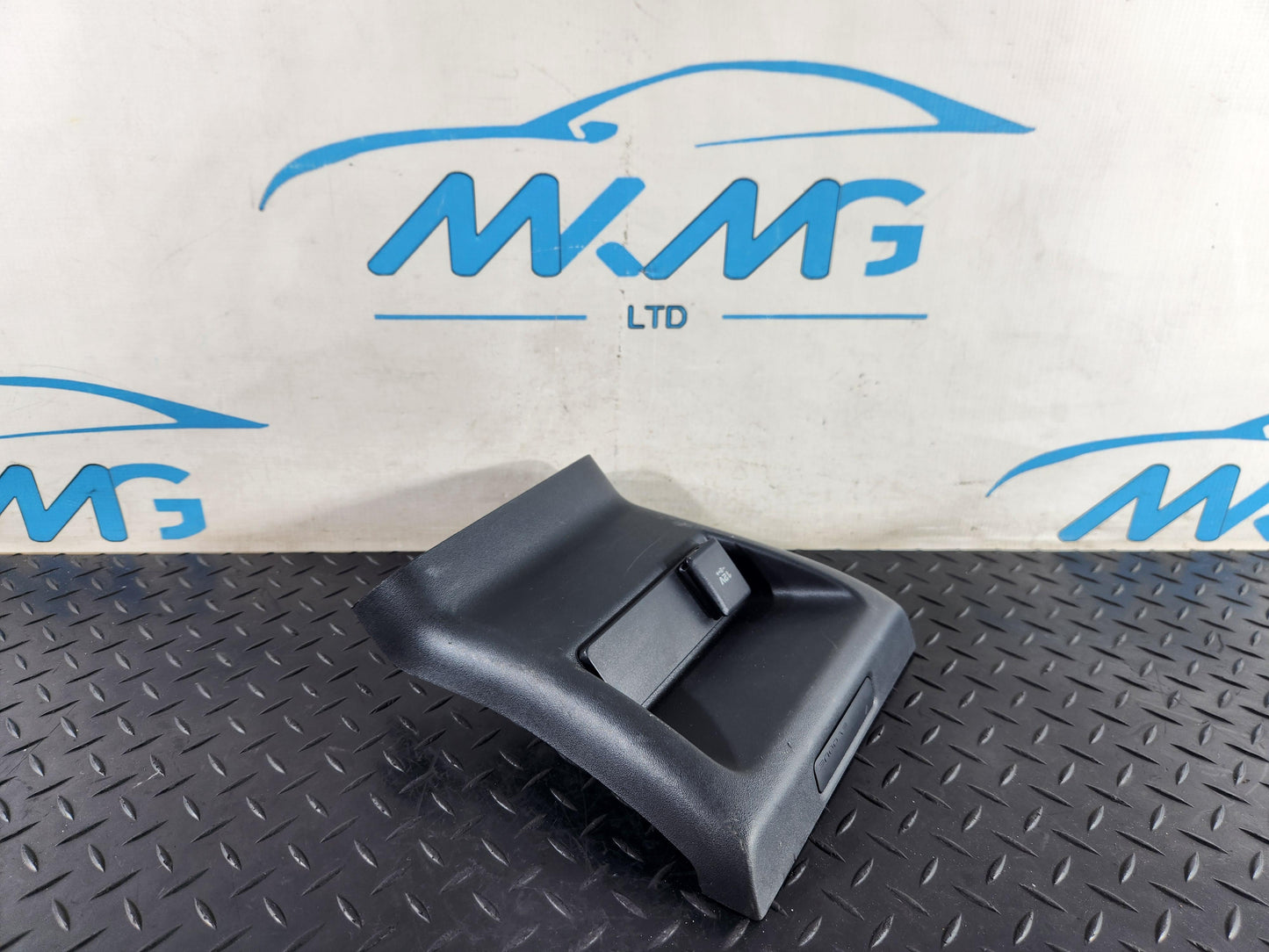 Land Rover Range Rover Evoque L551 SUV Rear Centre Console Trim K8D2-04569-A