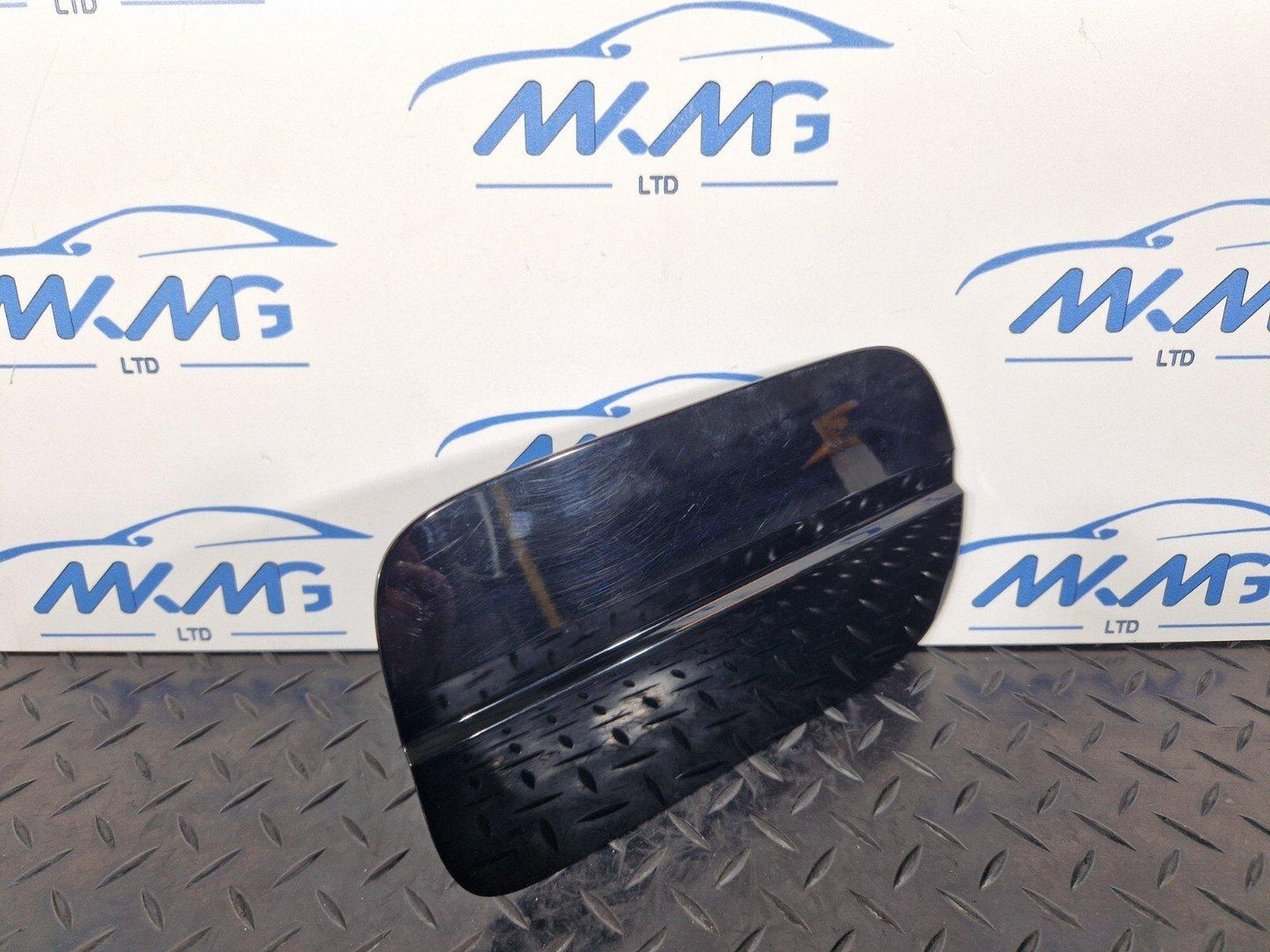 16-19 AUDI A4 B9 GENUINE FUEL DOOR IN BLACK 8W0809907
