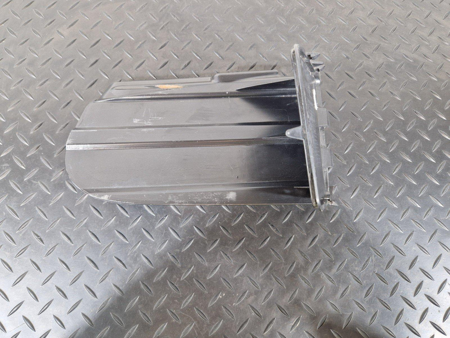 10-13 BMW X5 E70 LCI FRONT LEFT N/S BRAKE AIR DUCT COVER 8048771