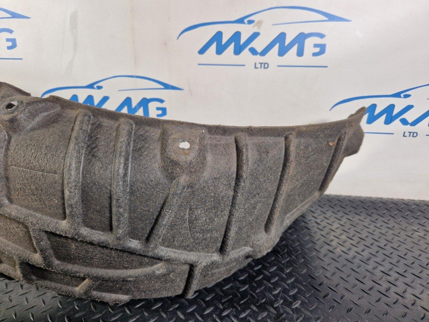 16-19 AUDI A4 B9 LEFT REAR WHEEL ARCH LINER COVER 8W0810171F