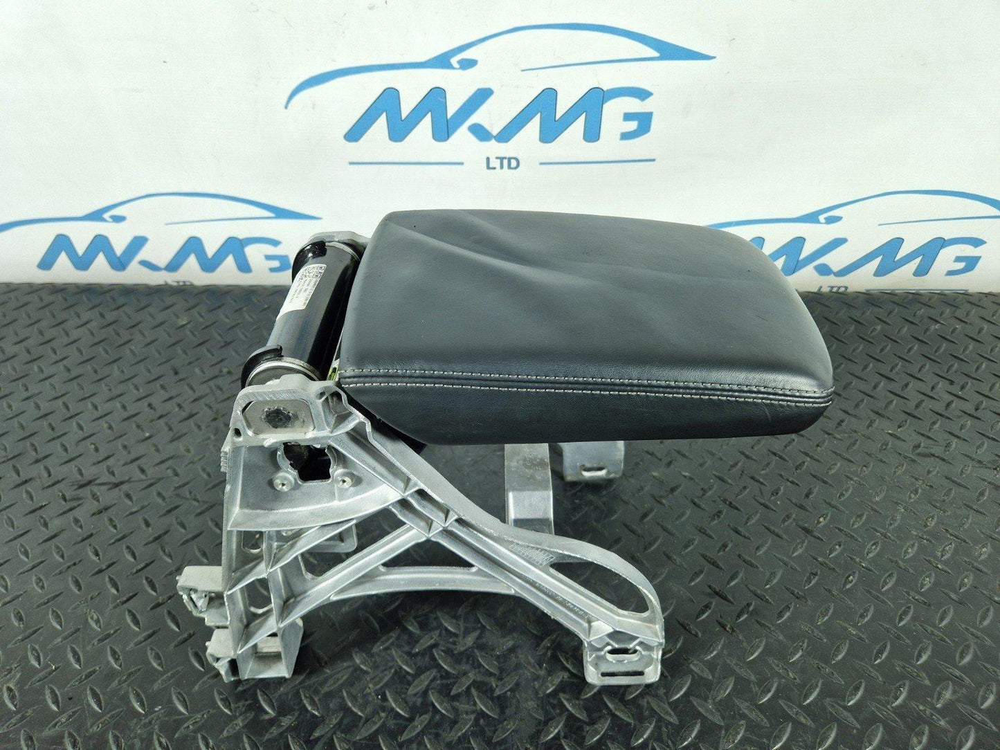 17-24 AUDI S5 F5 GENUINE CENTRE CONSOLE LEATHER ARMREST IN BLACK 8W0864283A