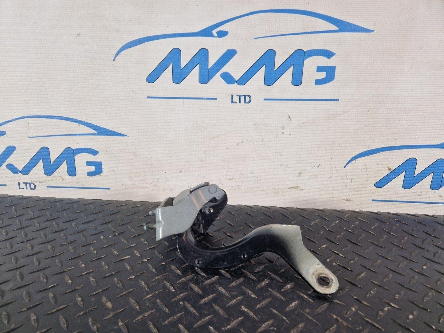 10-15 AUDI Q7 4L REAR LEFT N/S TAILGATE BOOTLID HINGE IN BLACK LC9X 4L0827299C