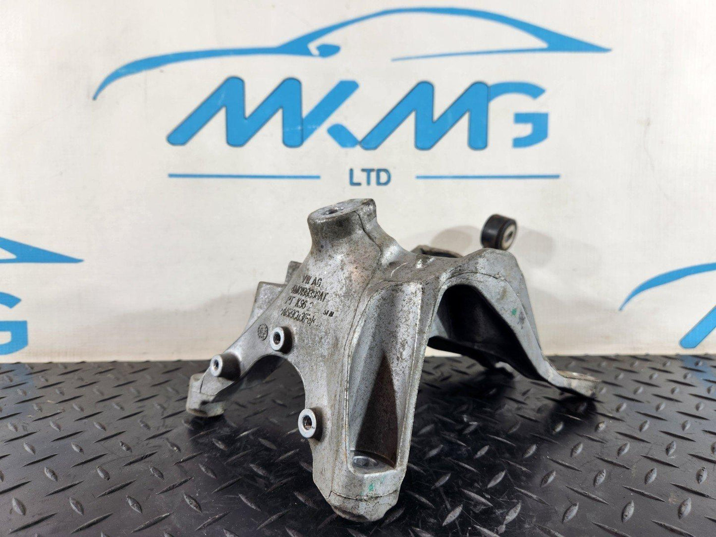 16-20 AUDI Q7 4M 3.0 DIESEL RIGHT ENGINE MOUNT BRACKET 4M0199308AT