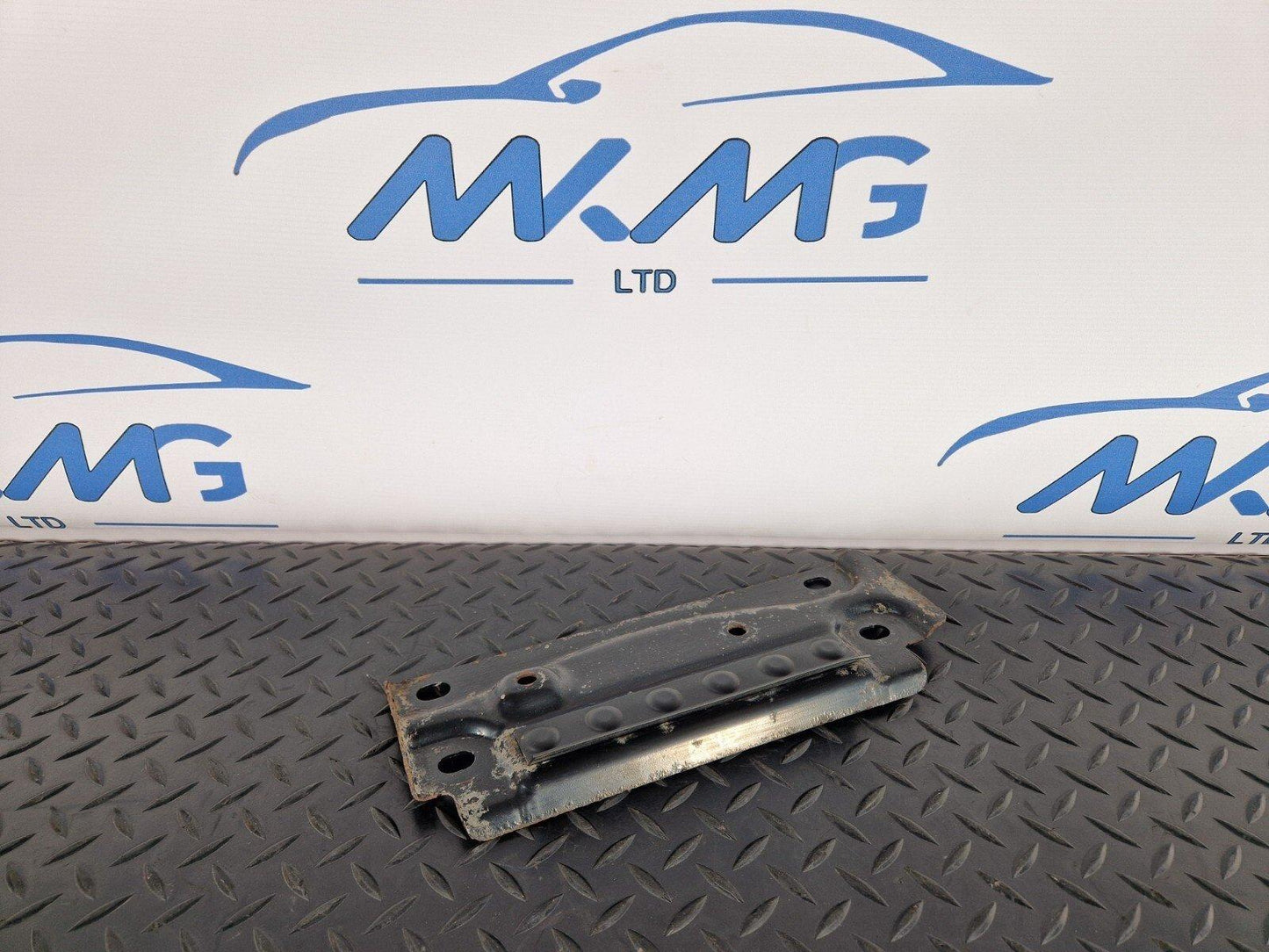 16-23 AUDI S5 COUPE MUFFLER MOUNT BRACKET PLATE 8W0803183A