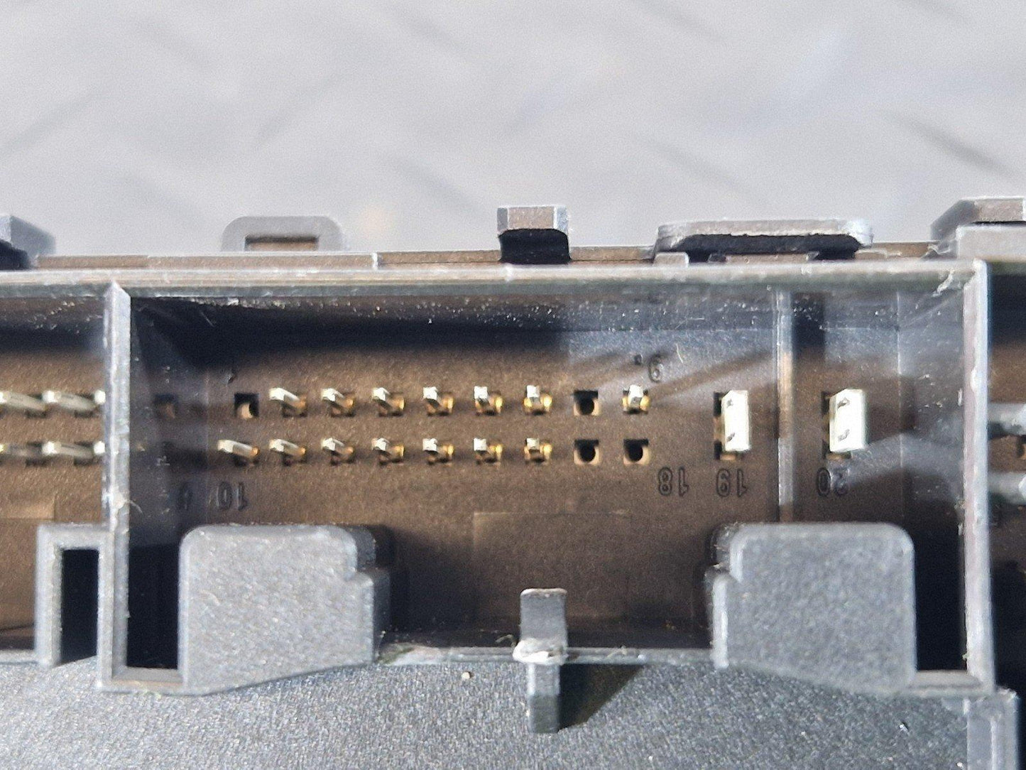 17-24 AUDI S5 F5 GENUINE FRONT LEFT SIDE DOOR CONTROL MODULE UNIT ECU 4M0959792E