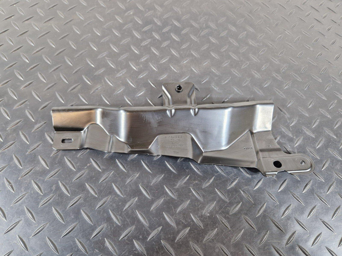 10-15 AUDI Q7 4L GENUINE OEM LEFT N/S AIRBAG C-PILLAR GUIDE BRACKET 4L0880765