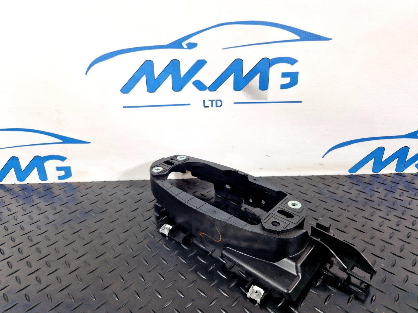 16-19 AUDI A4 B9 AVANT GENUINE GEARSTICK MOUNTING PLATE BRACKET 8W0863531