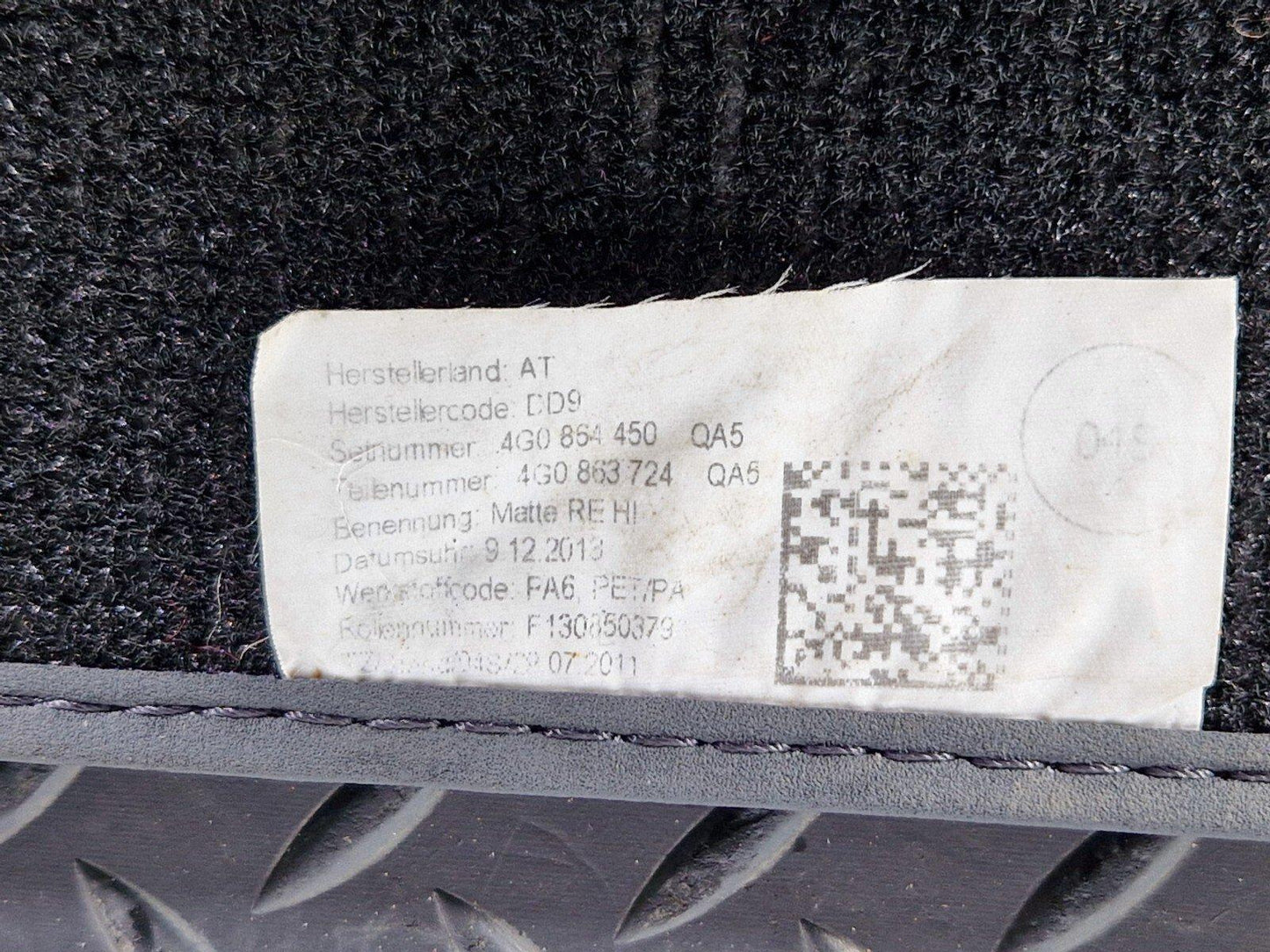 15-18 AUDI A7 4G GENUINE SET OF 2 REAR RIGHT & LEFT FLOOR BLACK MATS 4G0864450