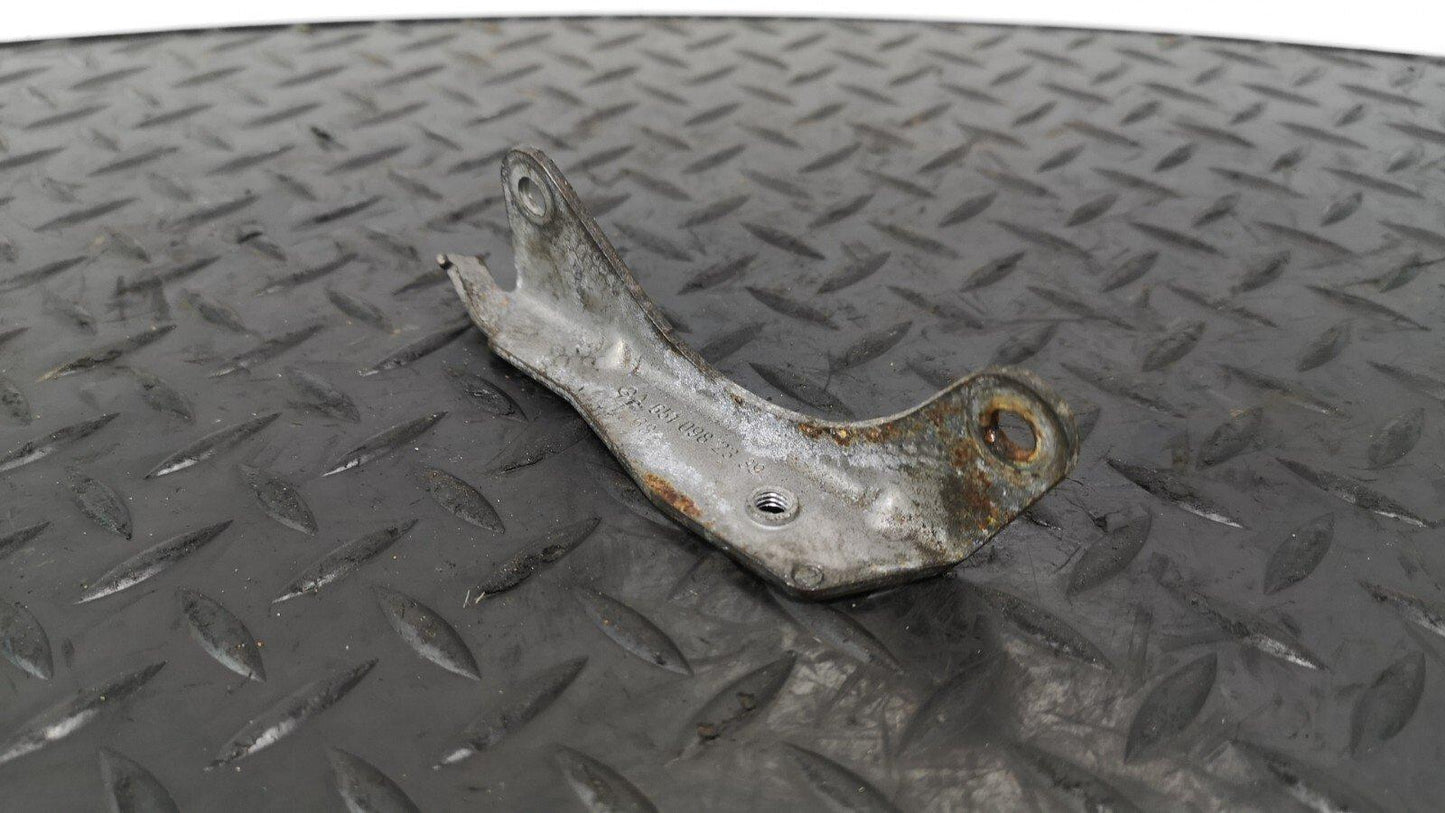 12-18 MERCEDES A B CLA-CLASS 1.8/2.1 CDI INTAKE MANIFOLD BRACKET A6510982339