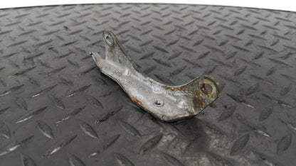12-18 MERCEDES A B CLA-CLASS 1.8/2.1 CDI INTAKE MANIFOLD BRACKET A6510982339