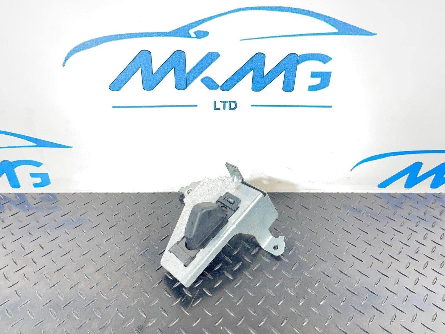 20-ON BMW 2 SERIES GRAN COUPE M-SPORT F44 MOUNT DETENT RIGHT 7475728 7401265