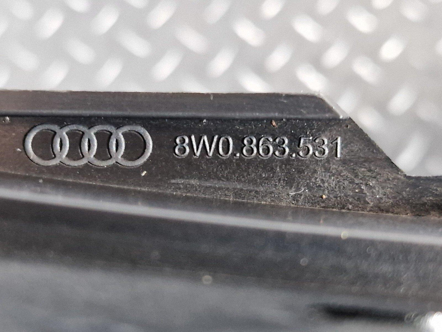 16-19 AUDI A4 B9 AVANT GENUINE GEARSTICK MOUNTING PLATE BRACKET 8W0863531