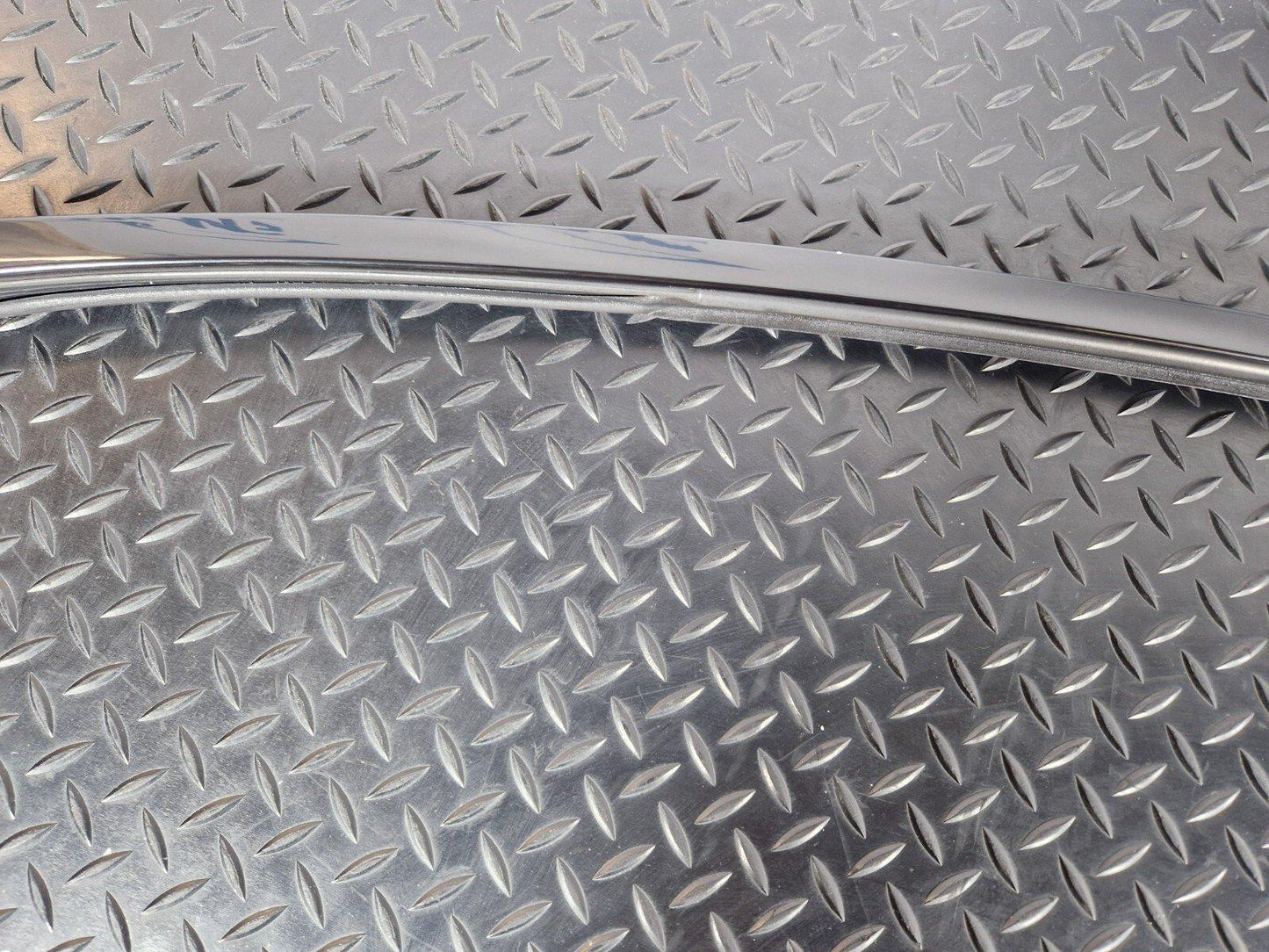 11-18 BMW 6 SERIES F06 RIGHT WINDOWS SURROUND TOP UPPER ROOF STRIP 7275304